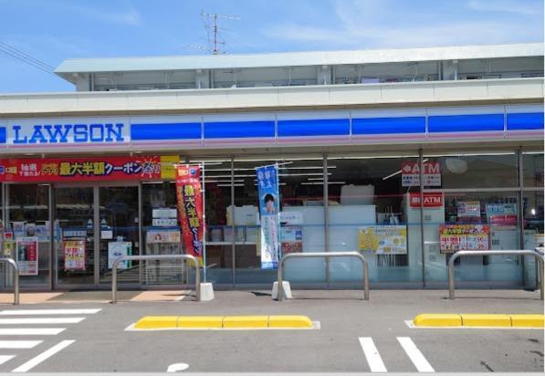 コンビニ　ローソン新居浜高津店（コンビニ）まで333m