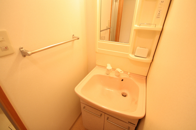 洗面設備　別室の参考写真です。※現況優先