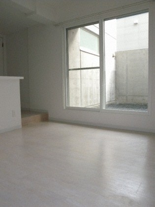 居室・リビング　☆白を基調とした明るいリビングですよ♪