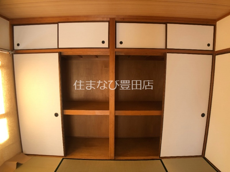 収納　別室同型写真／反転