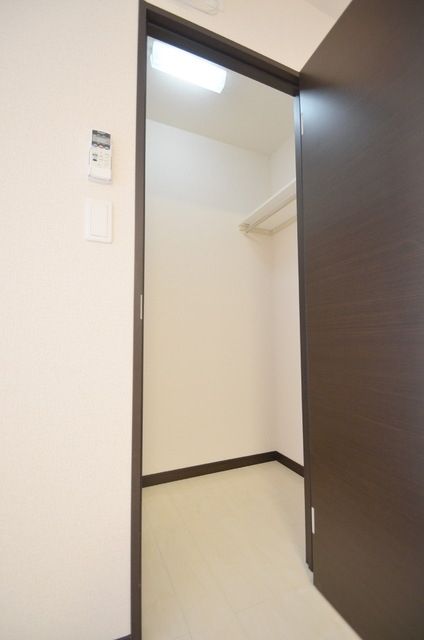 収納　ウォークインクローゼット