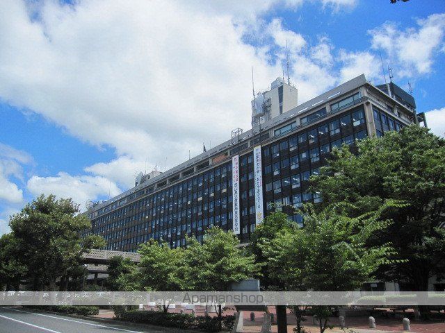 役所　岡山県庁（役所）まで435m
