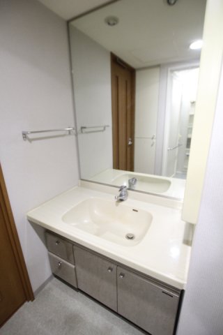 洗面設備　※同じ間取りの参考写真です