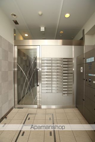 地下鉄千日前線 野田阪神駅 徒歩2分 14階建 築18年の外観写真