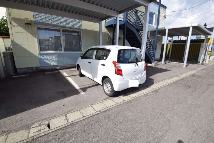 駐車場　駐車場