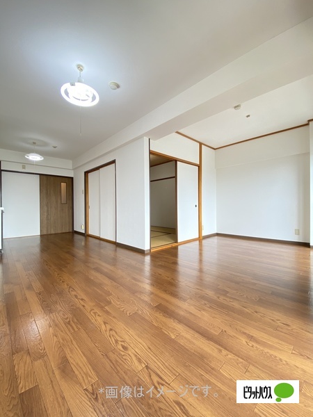 居室・リビング　４０３