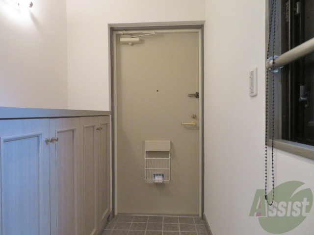 玄関　玄関の様子です。明るい印象ですね。気分もあがりそう。