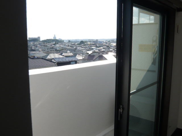 バルコニー　他のお部屋の写真です。
