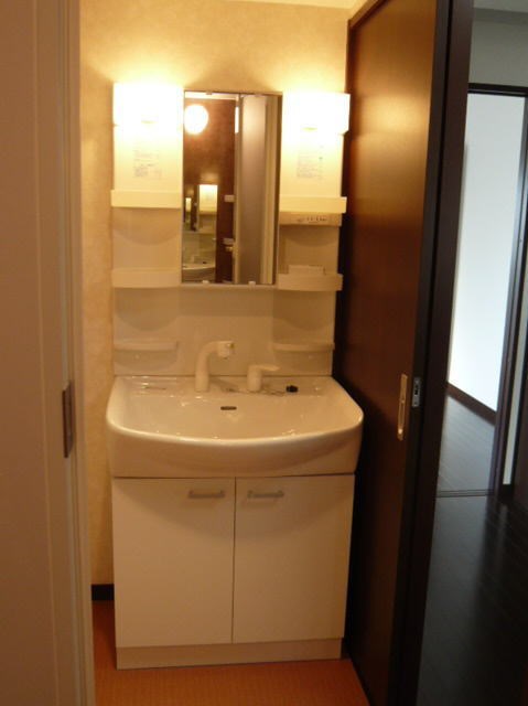 洗面設備　他のお部屋の写真です。
