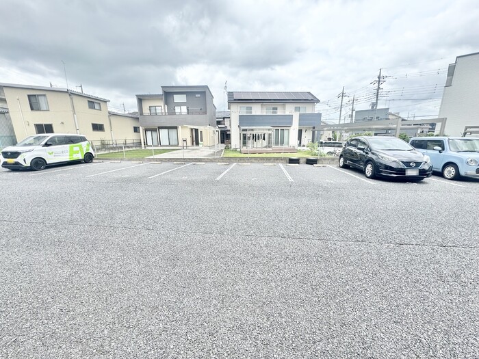 駐車場　駐車場