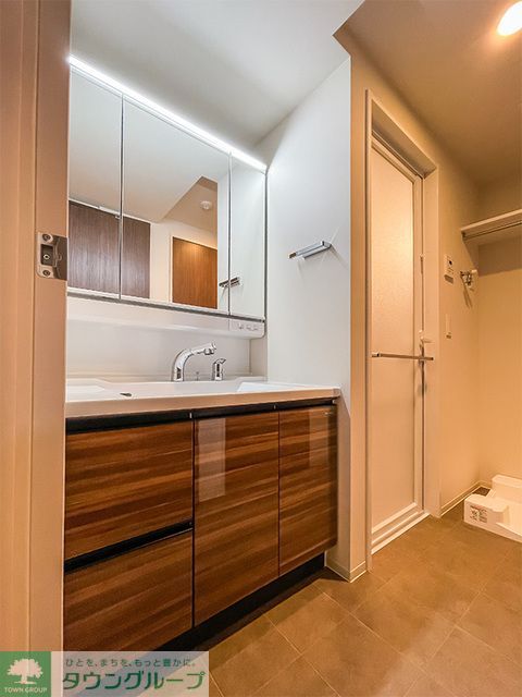 洗面設備　※写真は同タイプ住戸です。