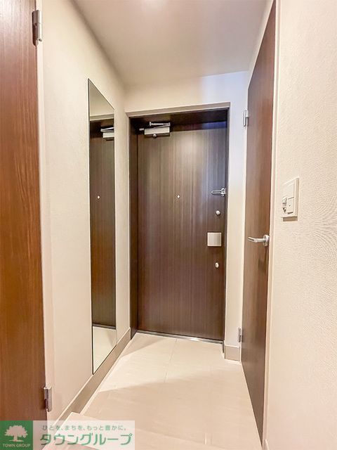 玄関　※写真は同タイプ住戸です。