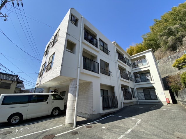 コーポ谷本の建物外観