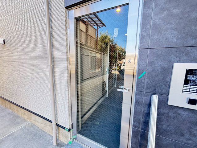 エントランス　詳細は、RISUMO江坂本店までお問合せください♪