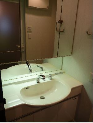 洗面設備　使いやすいキッチンです