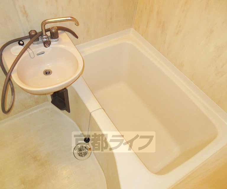 バス・シャワールーム　綺麗なお風呂です