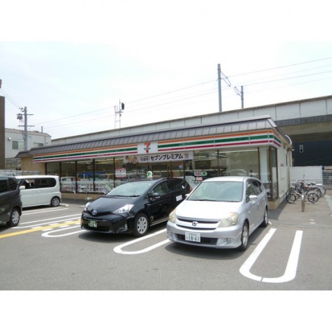 コンビニ　コンビニ（コンビニ）まで80m