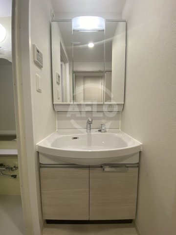 洗面設備　プレサンス立売堀ベルヴィル　独立洗面台