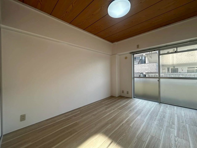 その他　日当たり良好の洋室です。