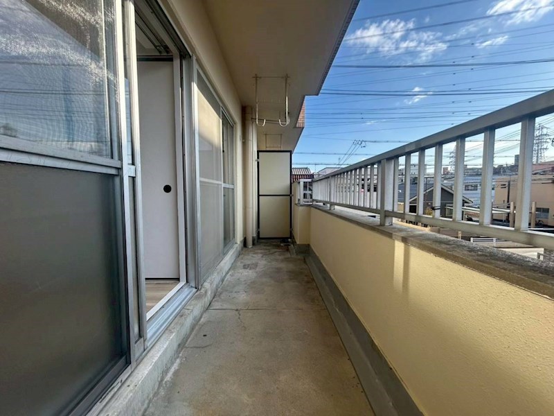 バルコニー　南向きのバルコニーですので、陽当たり良好です。