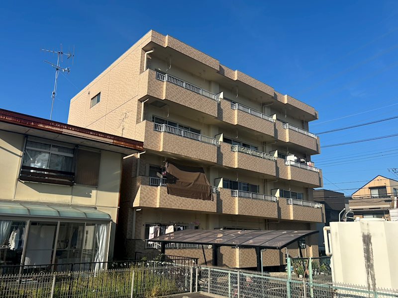 建物外観　鉄筋コンクリート造のマンションです。