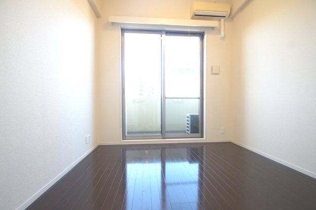 居室・リビング　南東向きのお部屋です。