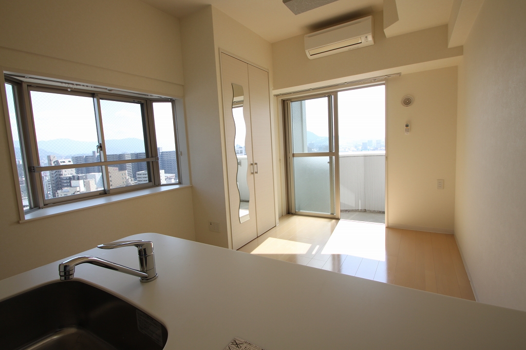 居室・リビング　使いやすい間取りです。（室内カラー複数有）