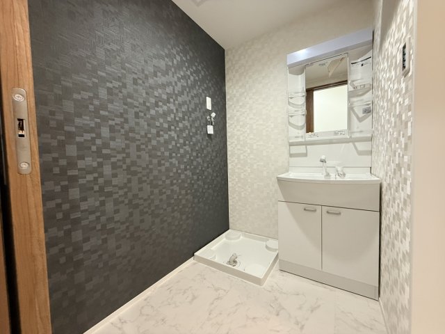 洗面設備　同物件別号室の写真です。