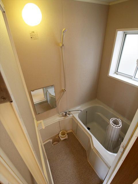 バス・シャワールーム　松山市中央　賃貸一戸建　浴室