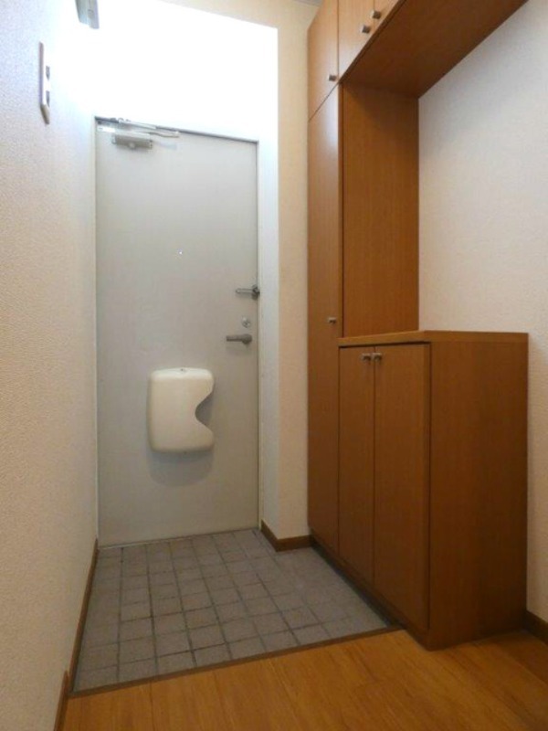 玄関　図面と現状に相違がある場合には現状を優先