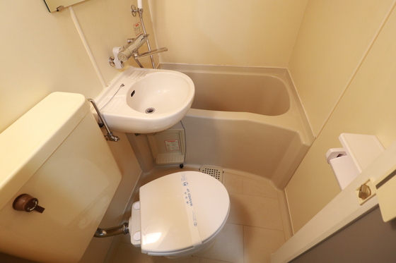 洗面設備　※別号室の写真です