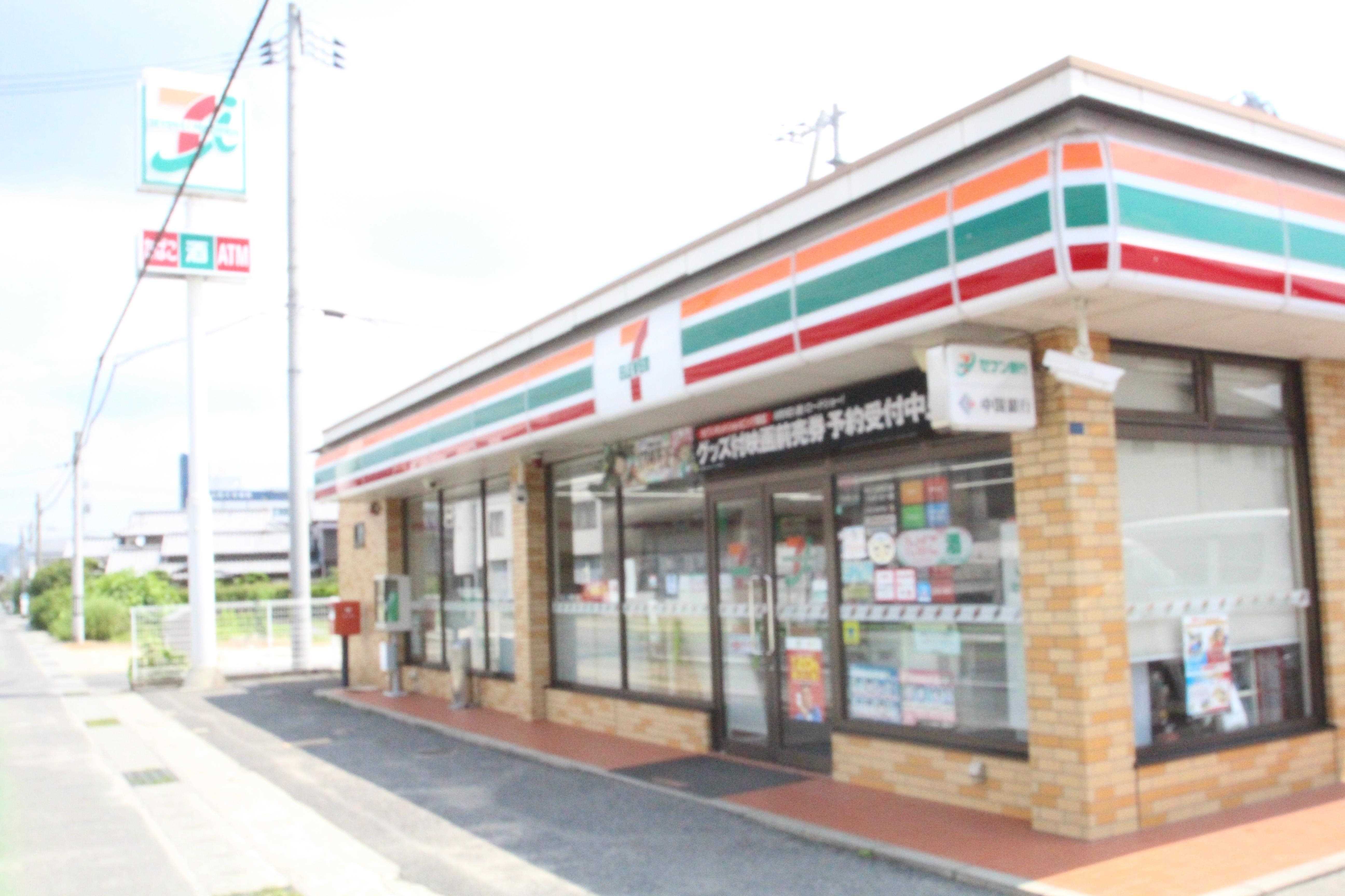 コンビニ　ファミリーマート岡山金岡東町店（コンビニ）まで128m