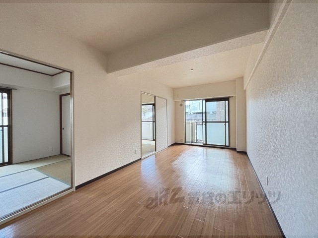 居室・リビング　リビング