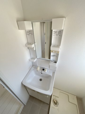 洗面設備　※別室参考画像
