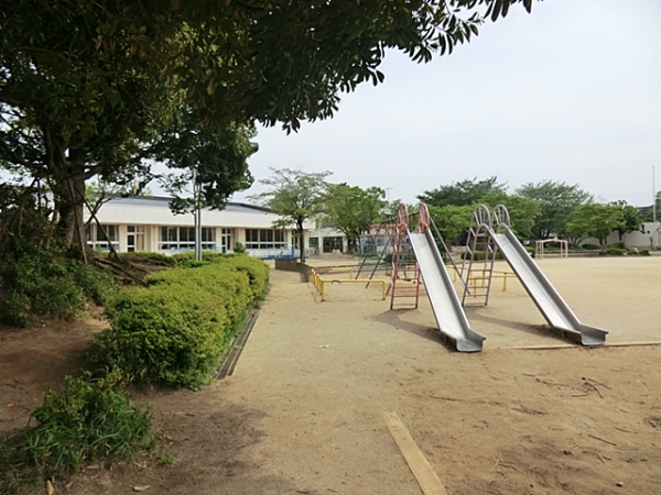 小学校　吾妻小（小学校）まで3100m