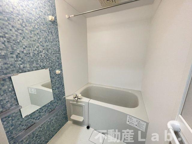 バス・シャワールーム　※同型タイプのお写真です。