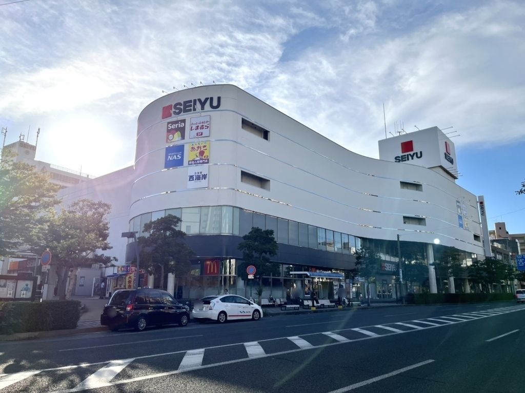 スーパー　サニー道の尾店（スーパー）まで180m