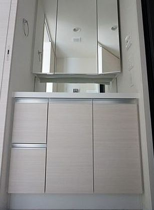 洗面設備　※同じ間取り別号室参考写真