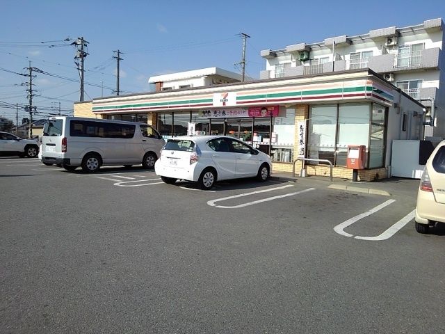 コンビニ　セブンイレブン久留米矢取西店（コンビニ）まで800m