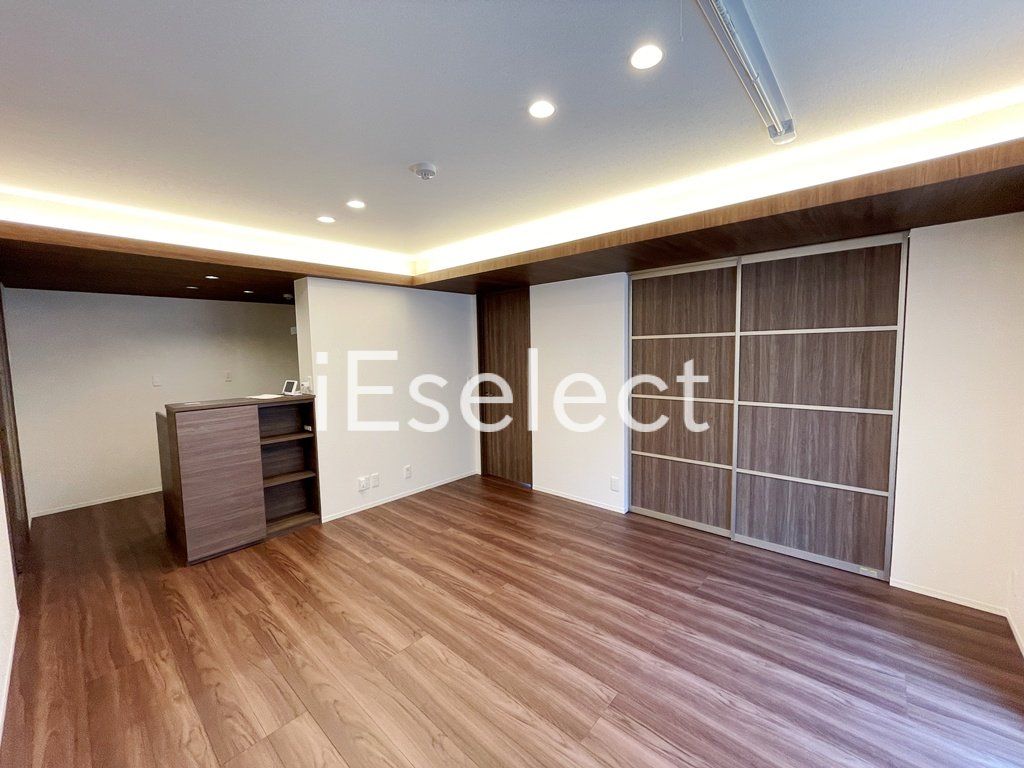 居室・リビング　間接照明のおしゃれなお部屋です！