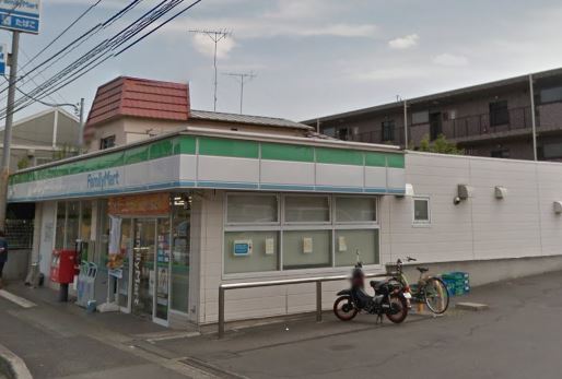 コンビニ　ファミリーマート 藤沢渡内店（コンビニ）まで656m