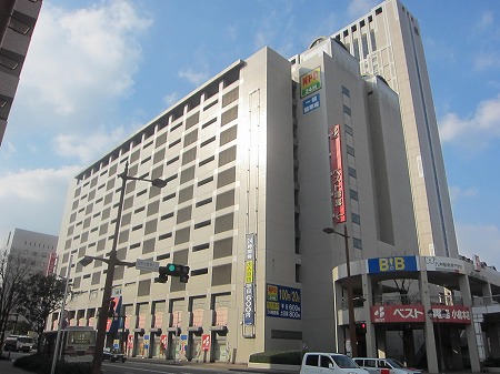 ホームセンター　ベスト電器B・B小倉本店（ホームセンター）まで527m