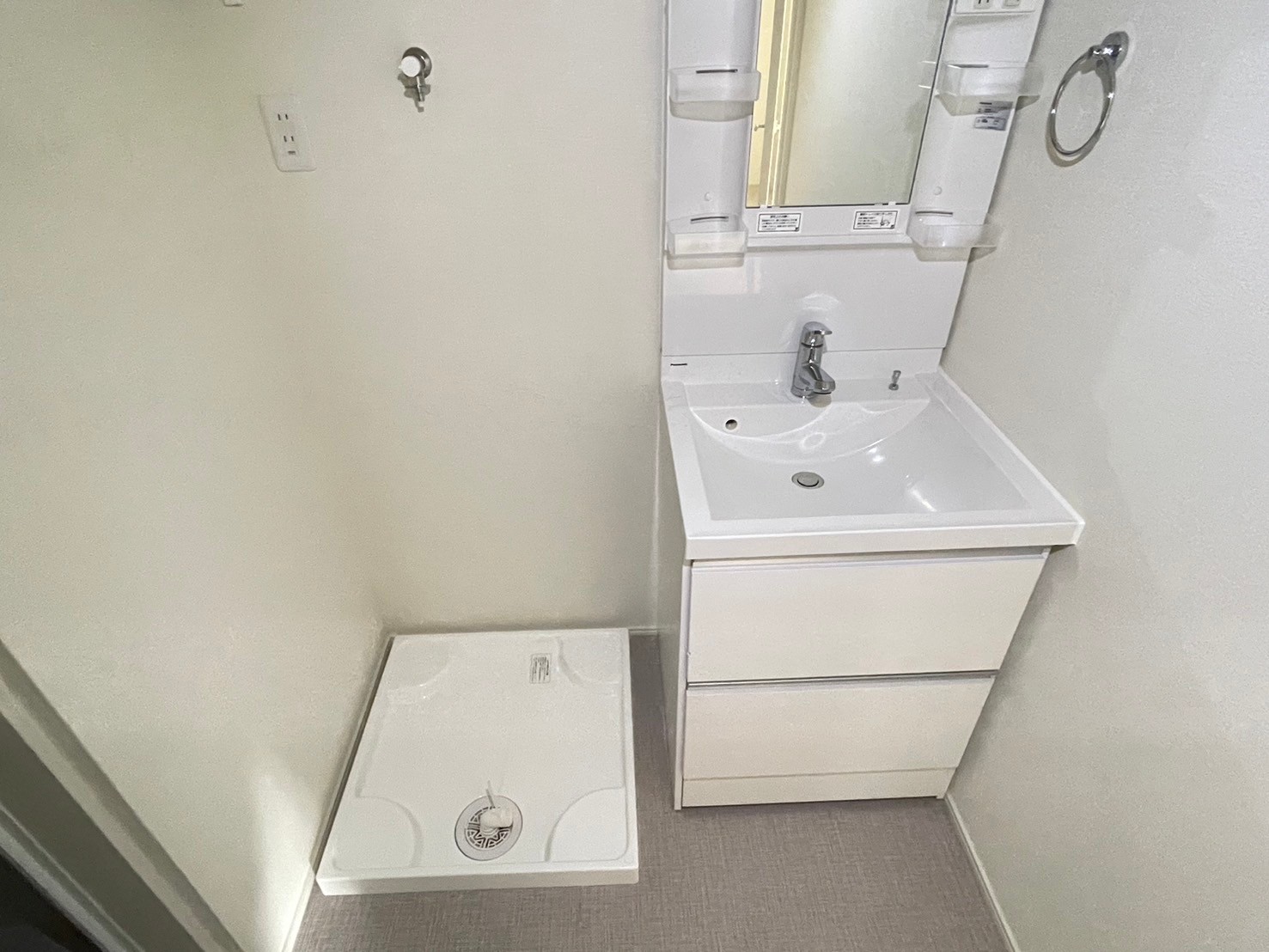 洗面設備　※モデル写真となります。