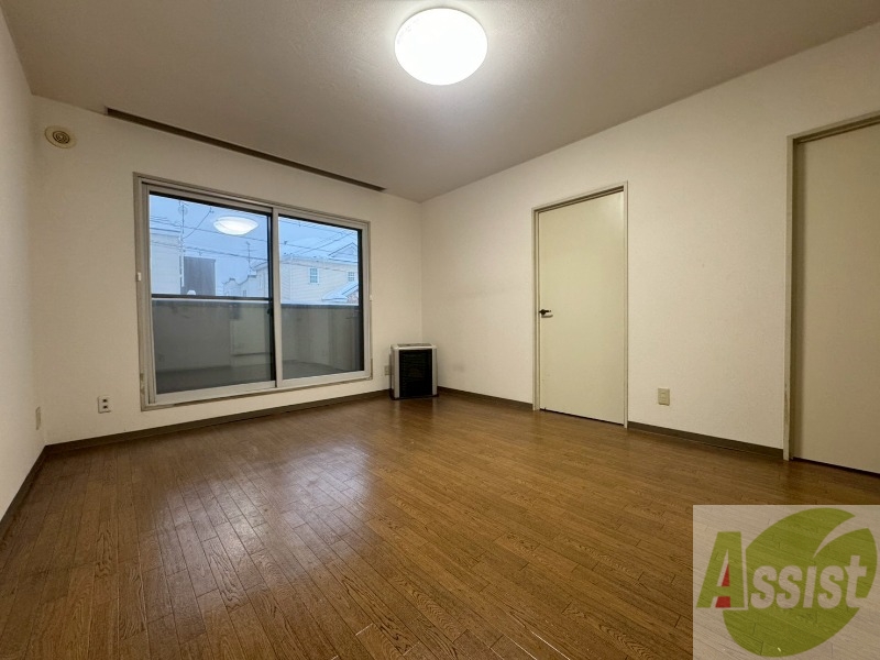 居室・リビング　広くてキレイなお部屋が広がっていて、充実した生活が送れそう。