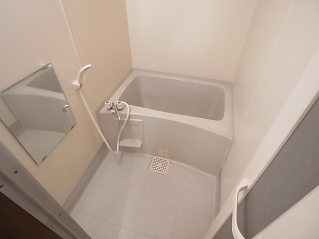 バス・シャワールーム　バスルーム