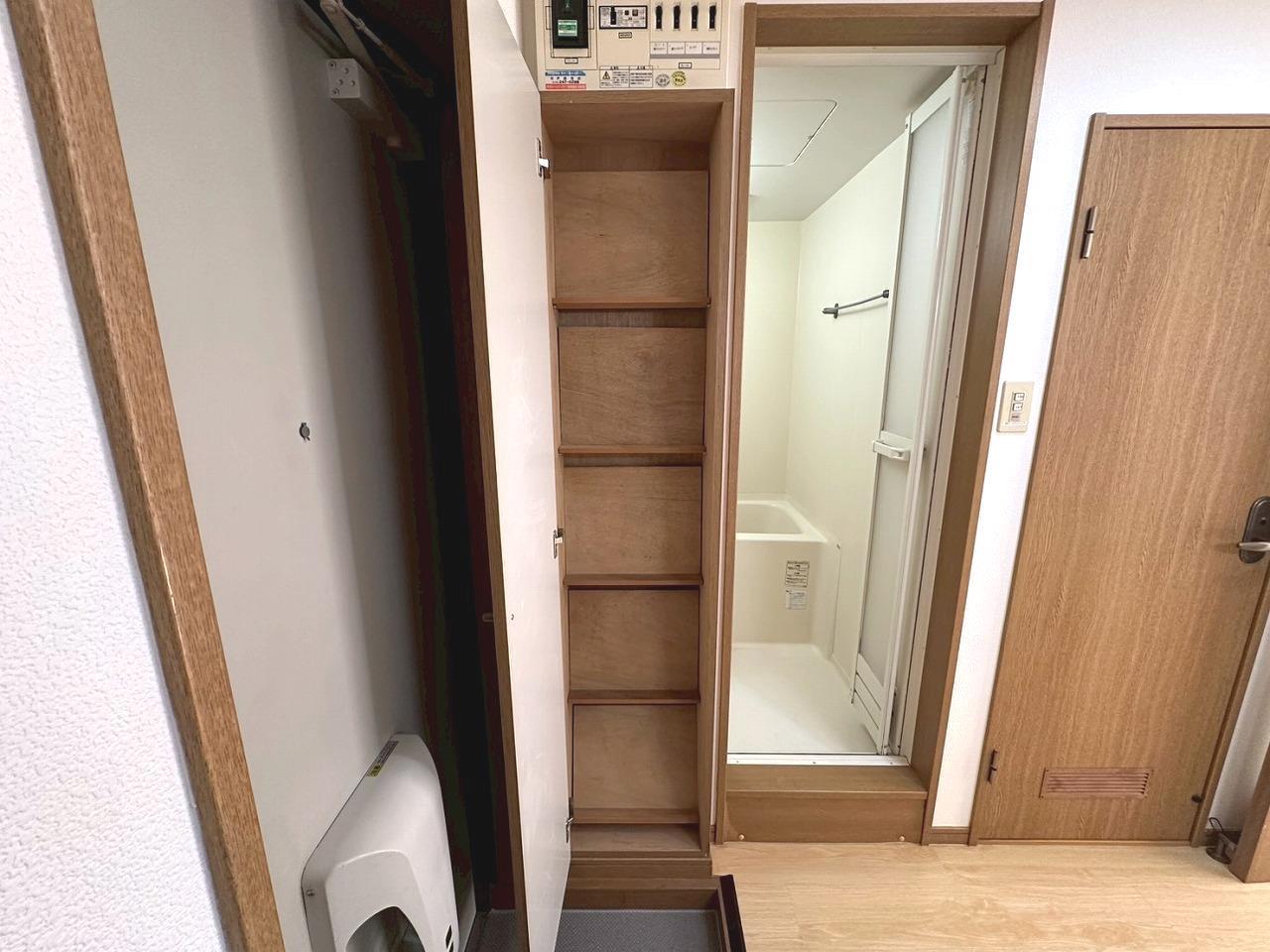 エントランス　シューズボックス