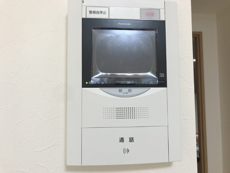 セキュリティ　ＴＶモニター付きインターホン（同仕様写真）