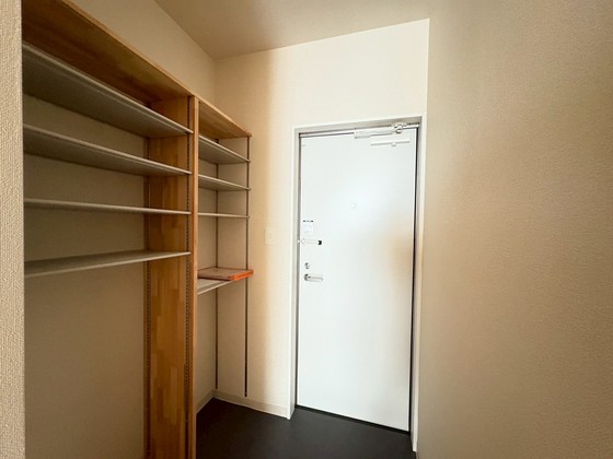 玄関　※別部屋の写真です