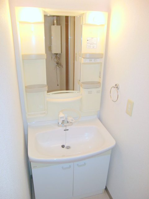 洗面設備　シャンプードレッサー完備♪