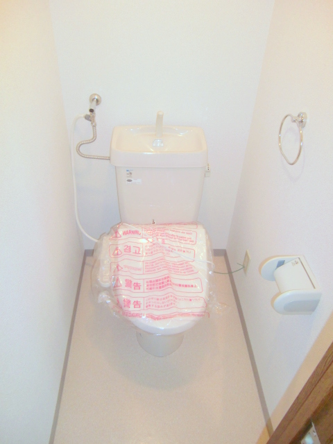 トイレ　ウォシュレット付き♪